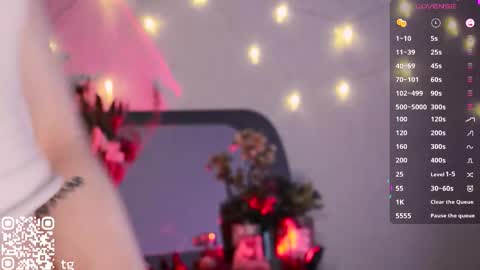 kendall online show from November 12, 2025, 4:24 am