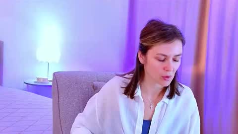 cutemirage online show from March 25, 2026, 2:34 pm