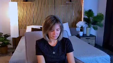 cutemirage online show from July 4, 2026, 2:56 pm