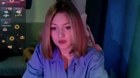 cutepie33 online show from October 9, 2025, 9:29 am