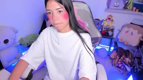 Snapshot of cutestephuwu chatting on October 17, 2025, 12:47 am - independent model online show from October 17, 2025, 12:47 am