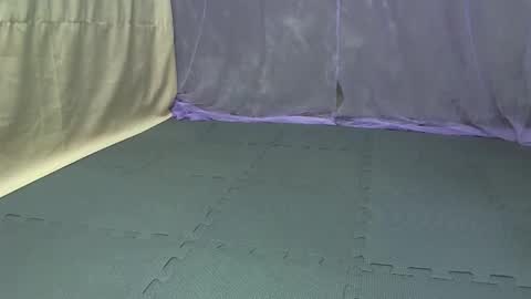 cutetinyasian143_ online show from October 26, 2025, 3:23 am