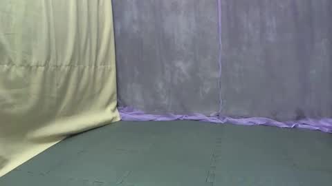 cutetinyasian143_ online show from December 2, 2025, 2:06 am