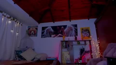 Snapshot of cuteweed420 chatting on February 24, 2025, 7:33 am cuteweed420 online show from February 24, 2025, 7:33 am