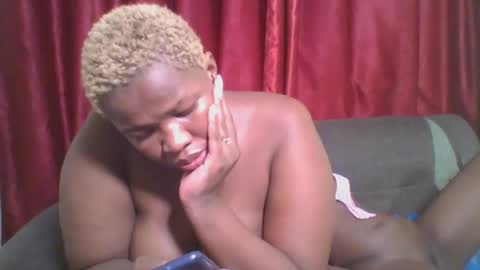 Snapshot of cutey_mellanin chatting on January 22, 2025, 12:38 am cutey_mellanin online show from January 22, 2025, 12:38 am