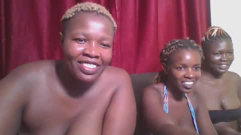 Snapshot of cutey_mellanin chatting on February 11, 2025, 10:28 pm cutey_mellanin online show from February 11, 2025, 10:28 pm