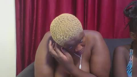 Snapshot of cutey_mellanin chatting on March 12, 2025, 1:03 am cutey_mellanin online show from March 12, 2025, 1:03 am