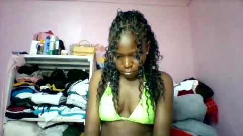 Snapshot of cutezola chatting on September 9, 2025, 6:46 am cutezola online show from September 9, 2025, 6:46 am