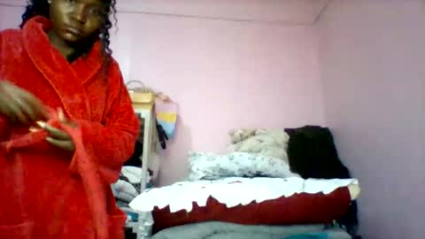 Snapshot of cutezola chatting on September 12, 2025, 3:06 am cutezola online show from September 12, 2025, 3:06 am