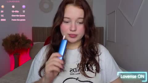 Snapshot of cutie__cutiee_ chatting on February 18, 2026, 2:02 pm Nika online show from February 18, 2026, 2:02 pm