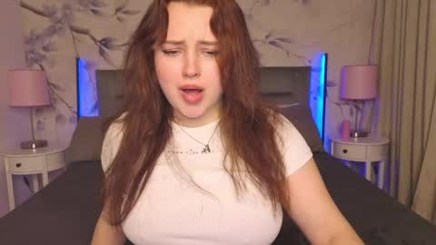 Nika  online show from April 27, 2026, 9:02 pm