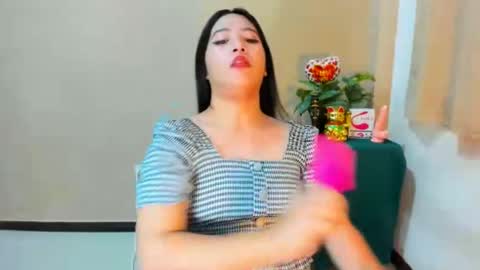 Snapshot of cutie_asianwoman chatting on October 8, 2025, 8:01 am cutie_asianwoman online show from October 8, 2025, 8:01 am