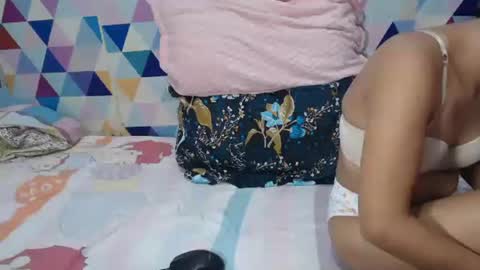 bella online show from October 22, 2025, 3:01 pm