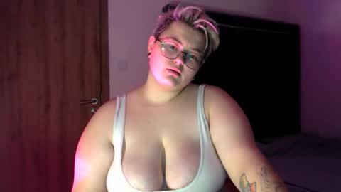 Sophie  Lilith online show from November 22, 2025, 7:13 pm
