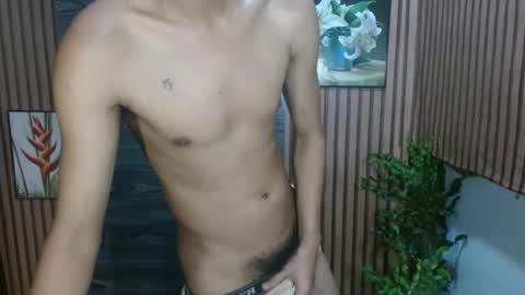 cutie_mico online show from November 8, 2025, 5:07 am