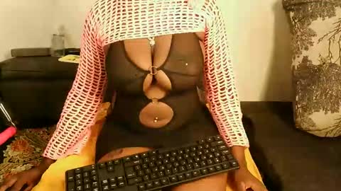 Snapshot of cutie_pumpkin_ chatting on February 15, 2026, 8:05 pm CUTIE online show from February 15, 2026, 8:05 pm