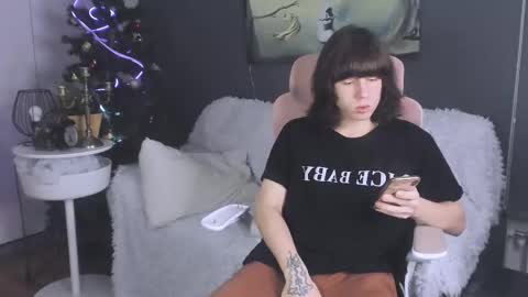 cutiekai_ online show from January 10, 2026, 4:03 am