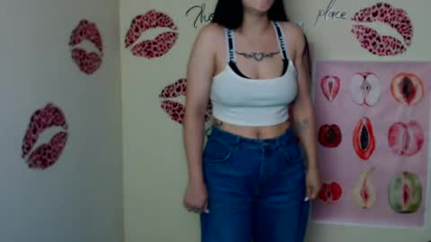 Snapshot of cutielady_ chatting on July 15, 2026, 6:18 am Emma online show from July 15, 2026, 6:18 am