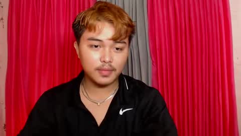 cutiepiejhon online show from January 30, 2025, 1:33 am