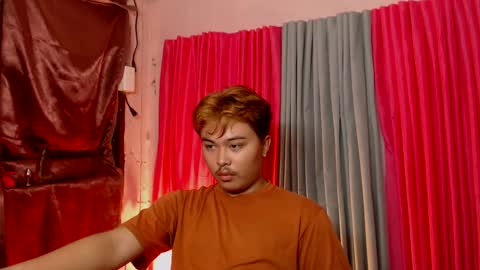 cutiepiejhon online show from January 31, 2025, 2:26 am