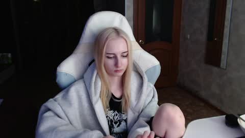 Cutti Crystal online show from April 9, 2026, 7:52 pm