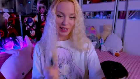Snapshot of cuttie_ponyy chatting on June 3, 2026, 8:25 pm Nora online show from June 3, 2026, 8:25 pm