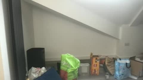 cuttop2373844 online show from October 1, 2025, 4:02 pm