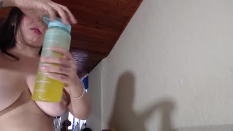 LIZETH online show from October 21, 2025, 11:22 am