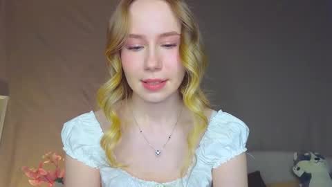 Snapshot of cuute_angell chatting on December 4, 2024, 4:27 pm Virginia See you on Sunday online show from December 4, 2024, 4:27 pm