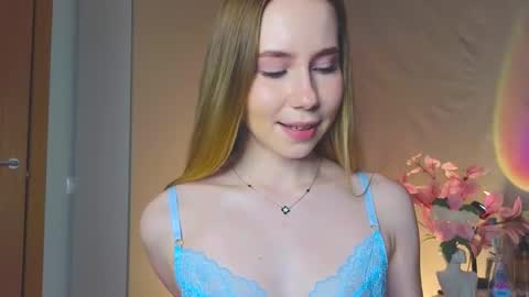 Snapshot of cuute_angell chatting on December 13, 2024, 7:53 pm Virginia See you on Sunday online show from December 13, 2024, 7:53 pm