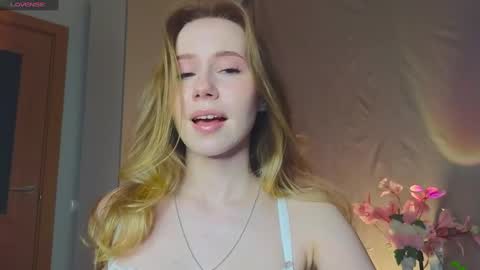 Snapshot of cuute_angell chatting on February 13, 2025, 8:03 pm Virginia See you on Sunday online show from February 13, 2025, 8:03 pm