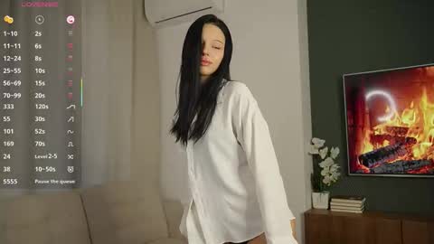 Cwen online show from October 29, 2025, 7:10 am