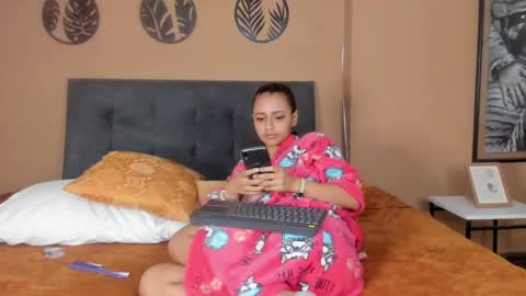 Cyan online show from January 7, 2025, 4:27 pm