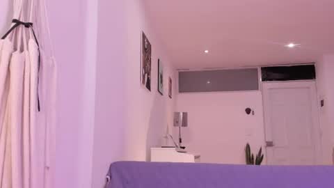 Snapshot of cyan_xo chatting on June 25, 2026, 12:54 am Cyan online show from June 25, 2026, 12:54 am