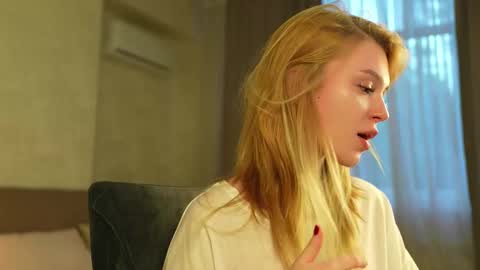 EMILY online show from October 1, 2025, 2:56 pm