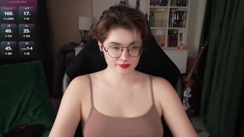 Snapshot of cybersamuraii chatting on December 1, 2024, 7:36 pm Helen Blossom online show from December 1, 2024, 7:36 pm
