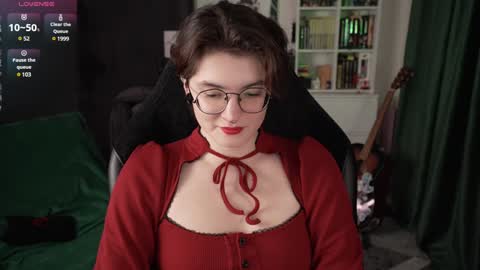 Snapshot of cybersamuraii chatting on December 25, 2024, 7:02 pm Helen Blossom online show from December 25, 2024, 7:02 pm