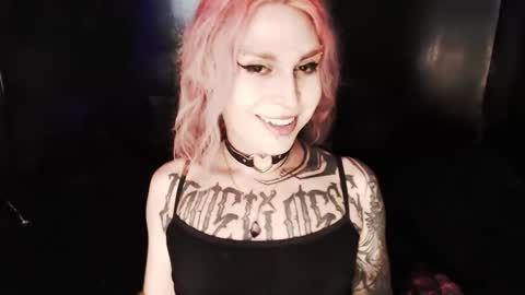 Nikki online show from October 12, 2025, 9:14 pm