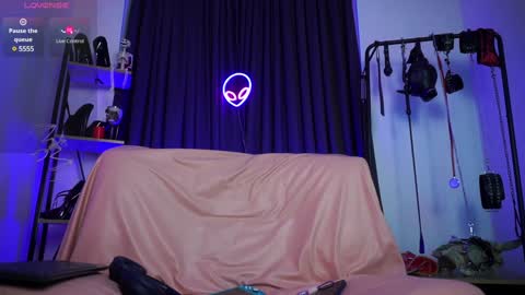 Snapshot of cyberxgoddess_ chatting on December 7, 2024, 9:06 am Lily Goddess online show from December 7, 2024, 9:06 am