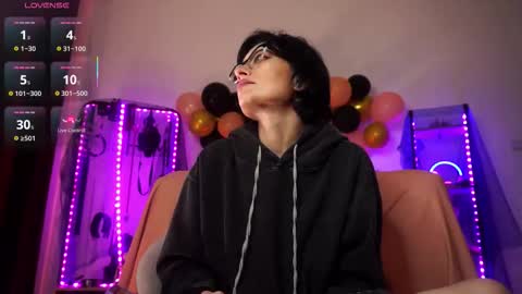 Lily Goddess online show from October 30, 2025, 8:05 am