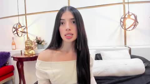 Snapshot of cynthia1fox chatting on May 25, 2026, 8:15 pm Cynthia1fox online show from May 25, 2026, 8:15 pm