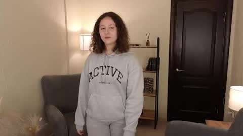 Snapshot of cynthia_myers chatting on October 12, 2025, 8:57 am Lola online show from October 12, 2025, 8:57 am