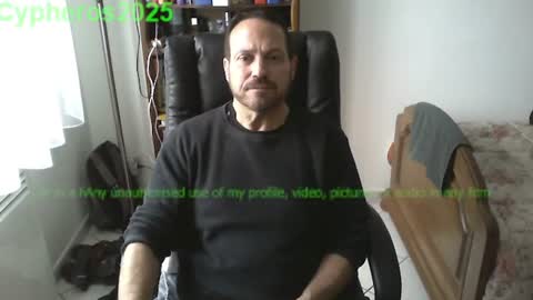 Snapshot of cypheros2025 chatting on December 5, 2024, 8:00 am Chris online show from December 5, 2024, 8:00 am