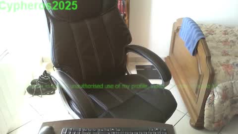 Snapshot of cypheros2025 chatting on October 15, 2025, 9:20 am Chris online show from October 15, 2025, 9:20 am