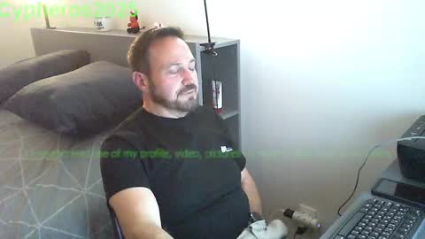 Snapshot of cypheros2025 chatting on November 17, 2025, 4:57 pm Chris online show from November 17, 2025, 4:57 pm