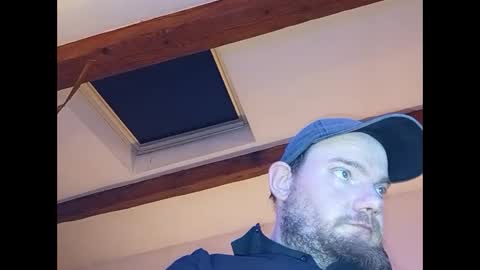 cyrilhot11200 online show from January 3, 2025, 6:11 am