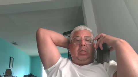 Snapshot of czar1974 chatting on November 15, 2025, 3:08 pm czar1974 online show from November 15, 2025, 3:08 pm