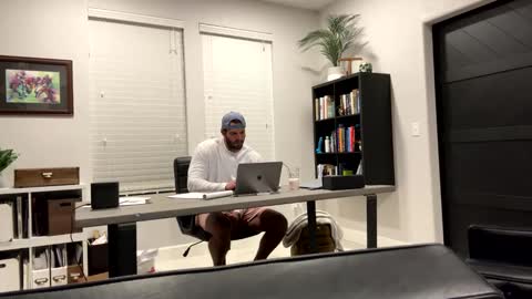 Snapshot of d_michael12 chatting on February 15, 2025, 4:25 am David Michael online show from February 15, 2025, 4:25 am