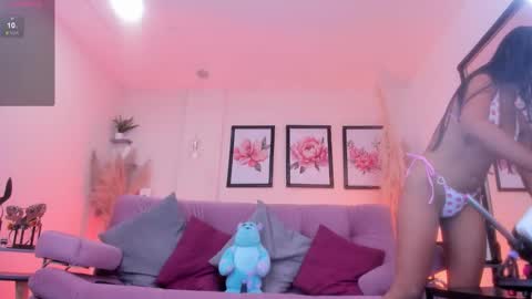 Daniela  online show from December 18, 2025, 12:00 pm