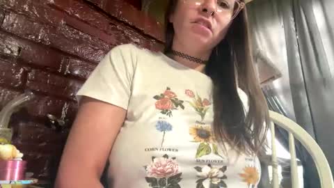 dabqueen_1994 online show from June 7, 2026, 9:07 pm